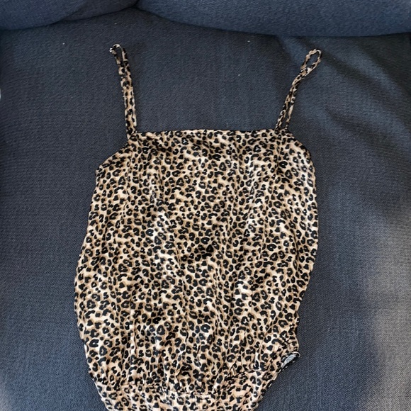 Cheetah bodysuit - Picture 1 of 3
